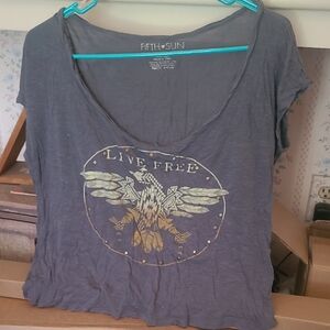 Fifth Sun Charcoal 'Live Free' Graphic Tee
